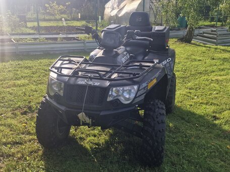 2011 Arctic Cat 550 Series, чёрный, 695000 рублей, вид 1