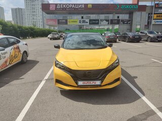2018 Nissan Leaf II (ZE1), жёлтый, 1550000 рублей, вид 3