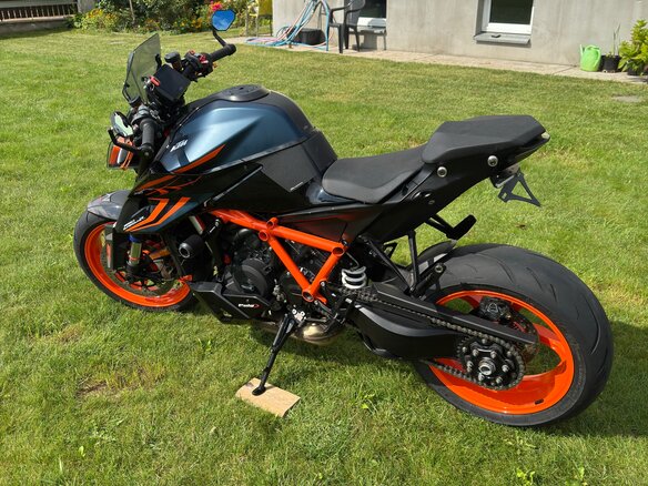 2021 KTM 1290 Super Duke R Evo, оранжевый, 1500000 рублей - вид 5