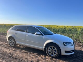 2010 Audi A3 II (8P) Рестайлинг 2, белый, 600000 рублей, вид 3