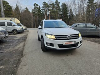 2012 Volkswagen Tiguan I Рестайлинг, белый, 1400000 рублей, вид 1