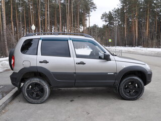 2014 Chevrolet Niva I Рестайлинг, серый, 470000 рублей, вид 3
