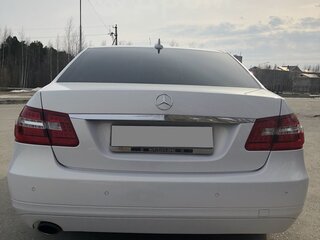 2011 Mercedes-Benz E-Класс 200 7G-Tronic IV (W212, S212, C207), белый, 1700000 рублей, вид 4