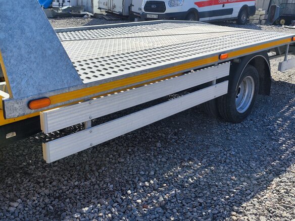 2010 Volkswagen Crafter, жёлтый - вид 4