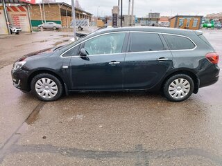 2013 Opel Astra J Рестайлинг, чёрный, 700000 рублей, вид 3