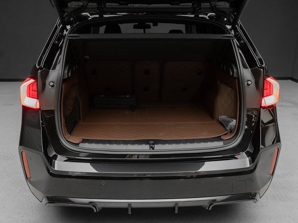 2025 BMW X1 20i xDrive III (U11/U12), чёрный - вид 28