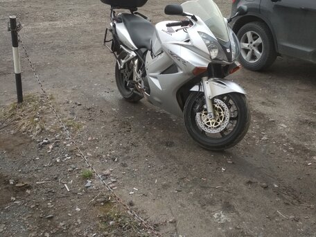 2003 Honda VFR 800, серебристый, 440000 рублей, вид 4