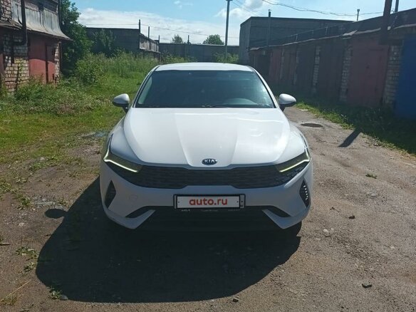 2020 Kia K5 III, белый, 2200000 рублей - вид 2