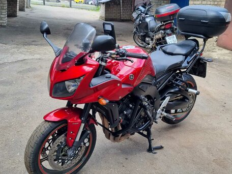 2009 Yamaha FZ1, красный, 625000 рублей, вид 3