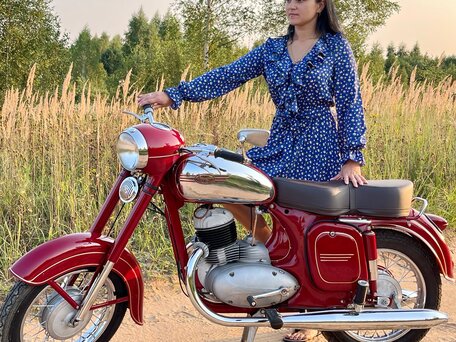 1958 Jawa 250, красный, 1600000 рублей, вид 1