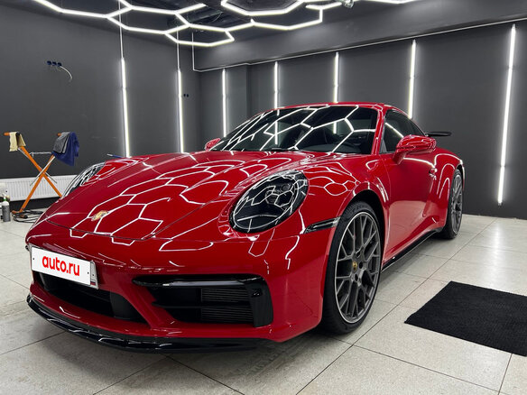 2021 Porsche 911 Carrera 4S VIII (992), красный, 17900000 рублей - вид 1