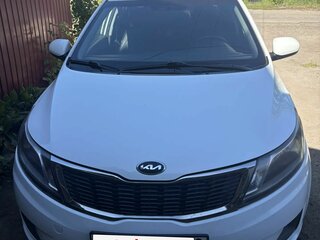 2013 Kia Rio III, белый, 699000 рублей, вид 1