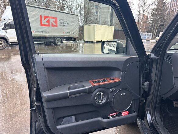 2008 Jeep Commander, чёрный, 1650000 рублей - вид 17