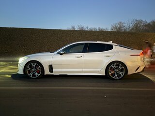 2017 Kia Stinger I, белый, 3000000 рублей, вид 5