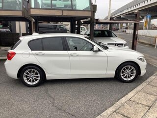 2015 BMW 1 серии 118i II (F20/F21) Рестайлинг, белый, 1090000 рублей, вид 5