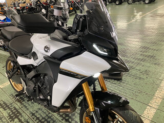 2023 Yamaha MT-09 Tracer (FJ-09), белый, 1350000 рублей, вид 3