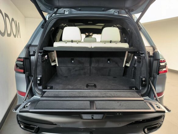 2026 BMW X7 40d I (G07) Рестайлинг, серый, 19250000 рублей - вид 25