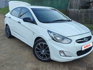 2013 Hyundai Solaris I, белый, 870000 рублей, вид 2
