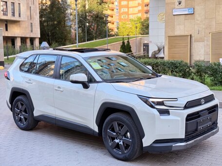 2026 Toyota RAV4 VI (XA60), белый, 4030000 рублей, вид 3