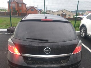 2009 Opel Astra H Рестайлинг, чёрный, 600000 рублей, вид 3