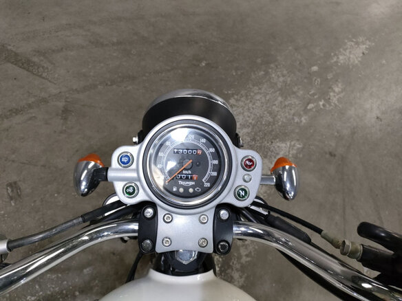 2012 Triumph Scrambler, белый, 650000 рублей - вид 4