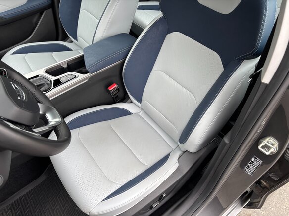2023 Geely Emgrand II, серый, 1300000 рублей - вид 7