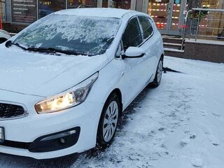 2015 Kia Ceed II Рестайлинг, белый, 1125000 рублей, вид 2