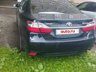 2015 Toyota Camry VII (XV50) Рестайлинг, серый, 1955000 рублей, вид 4