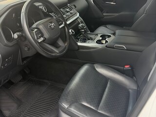 2021 Toyota Land Cruiser 300 Series, белый, 10200000 рублей, вид 5