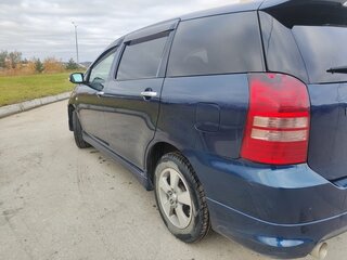 2005 Toyota Wish I Рестайлинг, синий, 950000 рублей, вид 4