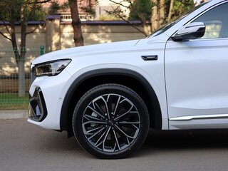 2026 Geely Monjaro (Xingyue L) I Рестайлинг 2 (China Market), белый, 4090000 рублей, вид 4
