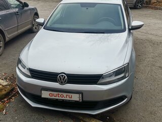 2013 Volkswagen Jetta VI, серебристый, 1300000 рублей, вид 1