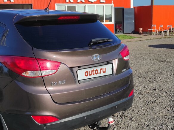 2014 Hyundai ix35 I Рестайлинг, коричневый, 1500000 рублей - вид 4