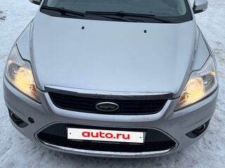 2008 Ford Focus II Рестайлинг, серебристый, 580000 рублей, вид 1
