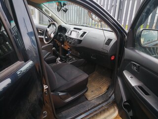 2014 Toyota Hilux VII Рестайлинг, чёрный, 2400016 рублей, вид 5