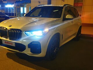 2019 BMW X5 40i IV (G05/G18), белый, 5000000 рублей, вид 2