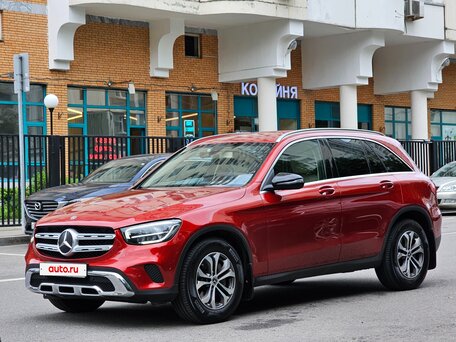 2020 Mercedes-Benz GLC 220 d I (X253) Рестайлинг, красный, 3399000 рублей, вид 3