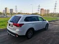 2018 Mitsubishi Outlander III Рестайлинг 2, белый - вид 2