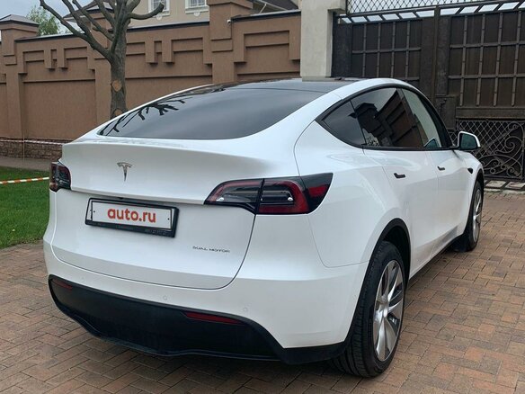 2021 Tesla Model Y Long Range I, белый, 6900000 рублей - вид 1