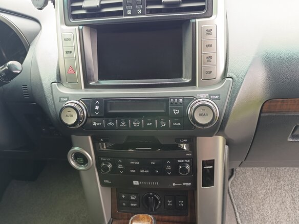 2010 Toyota Land Cruiser Prado 150 Series, белый, 2600000 рублей - вид 13