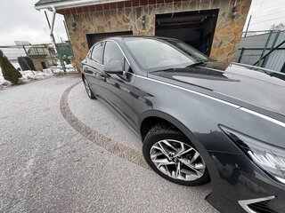 2021 Hyundai Sonata VIII (DN8), серый, 3100000 рублей, вид 4