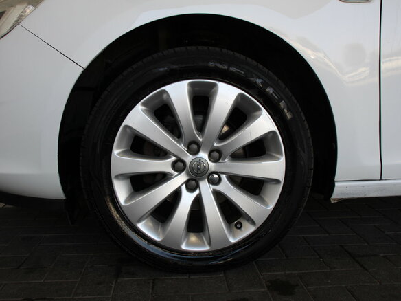 2011 Opel Astra J, белый - вид 12