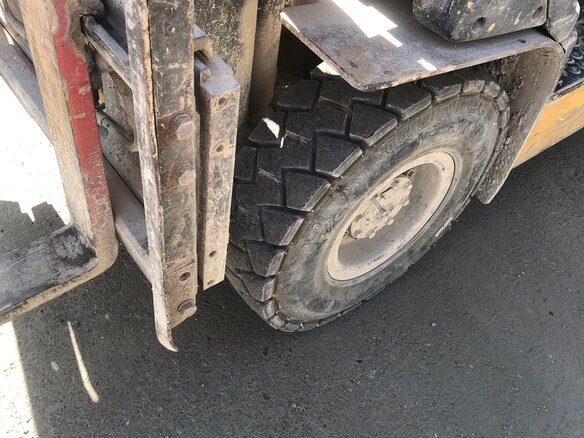 2001 Komatsu FD15 - вид 2