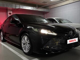 2019 Toyota Camry VIII (XV70), чёрный, 2250000 рублей, вид 3