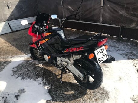 1995 Honda CBR 600F, красный, 360000 рублей, вид 1