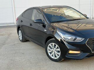 2018 Hyundai Solaris II, чёрный, 1500000 рублей, вид 2