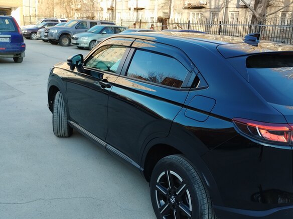 2021 Honda Vezel II, чёрный, 2400000 рублей - вид 5