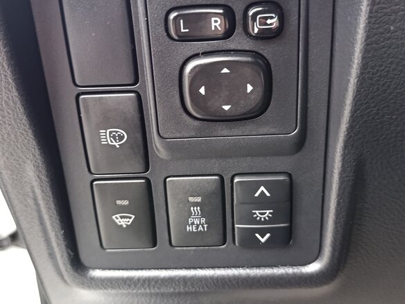 2010 Toyota Land Cruiser Prado 150 Series, белый, 2600000 рублей - вид 18