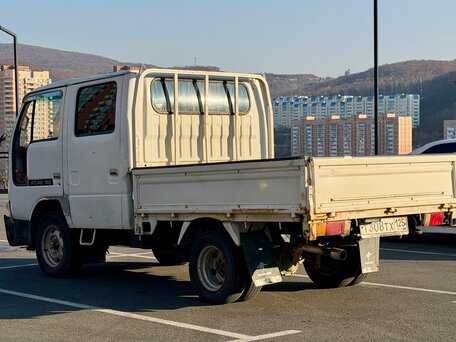 2001 Nissan Atlas, белый, 1450000 рублей, вид 3