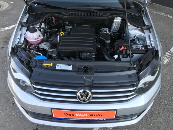 2018 Volkswagen Polo V Рестайлинг, серебристый - вид 2